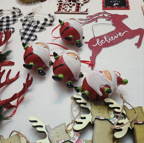 Buffalo Plaid Christmas Decorations - Picture 9 of 11